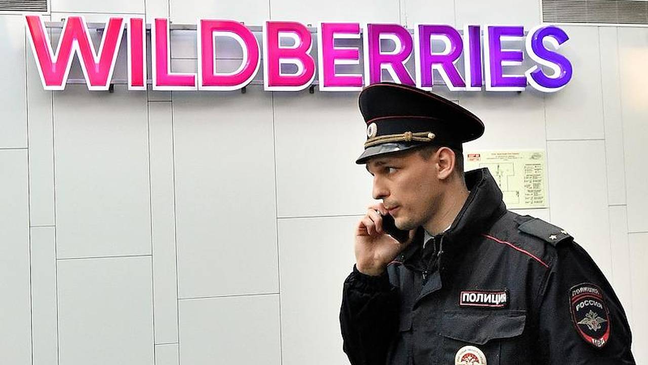 Владислав Бакальчук с охраной попытались проникнуть в офис Wildberries