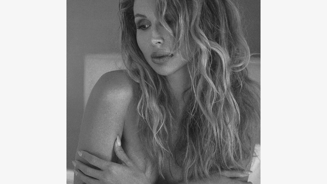 41-летняя Светлана Лобода опубликовала фото топлес