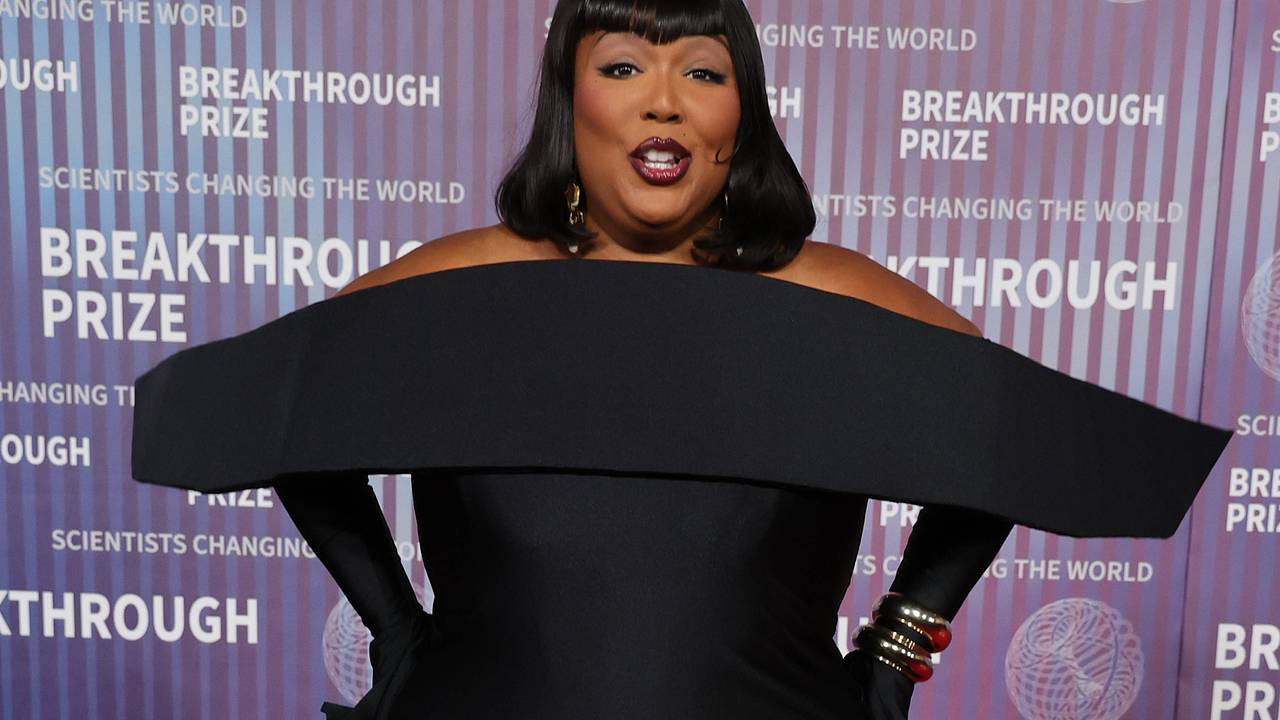 Тучная рэперша Lizzo ответила на обвинения в приеме «Оземпика»