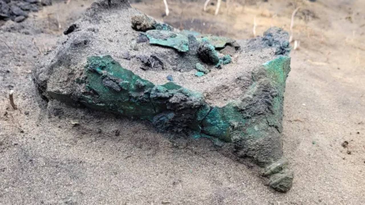 Археологи неожиданно нашли кельтский шлем возрастом 2300 лет
