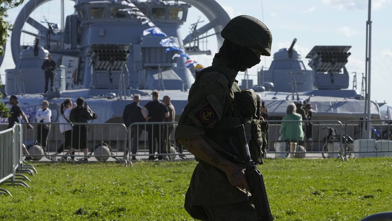 Отличившийся боец СВО ушел в отпуск ради смены пола. Новая личность лишила его возвращения в армию, но льготы остались