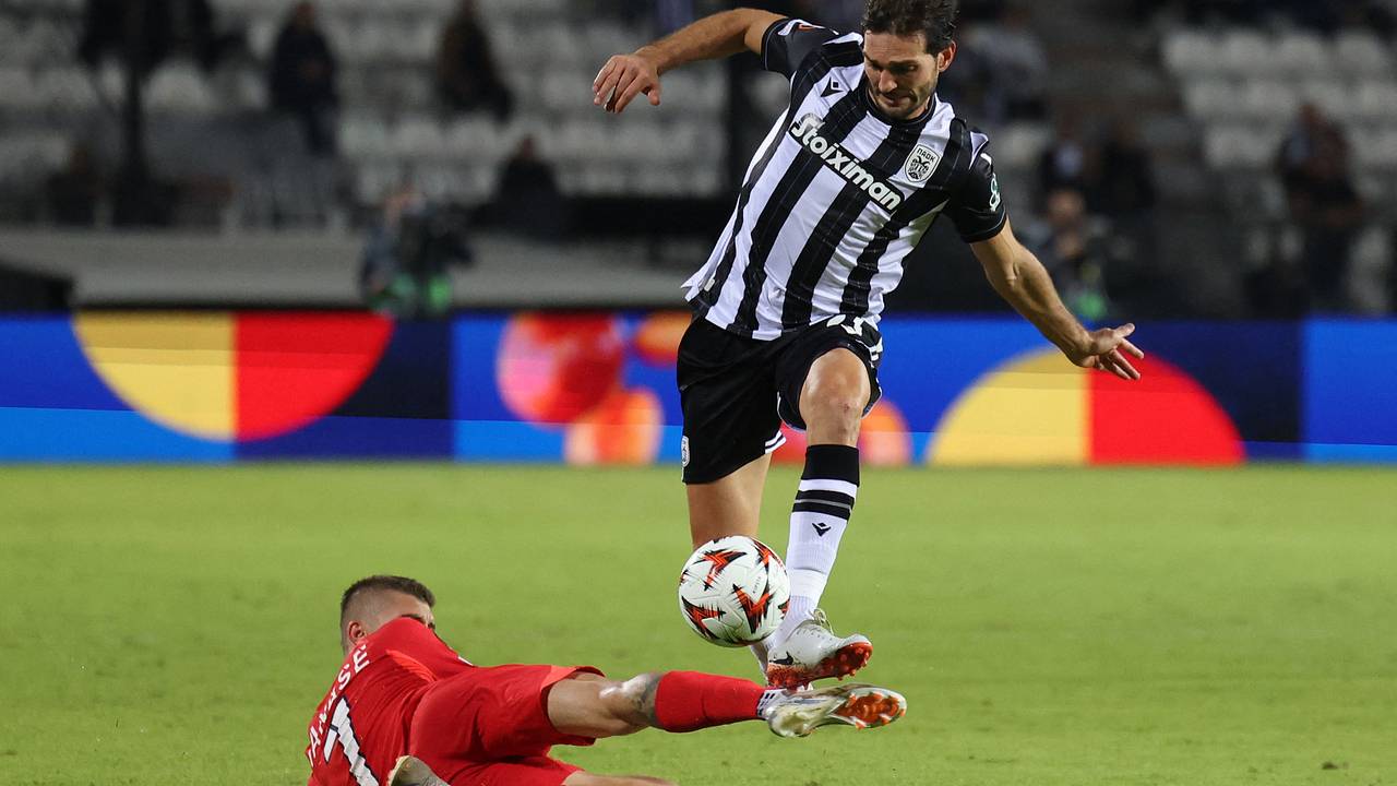 Греческий клуб с двумя россиянами оштрафовал игроков за три поражения подряд