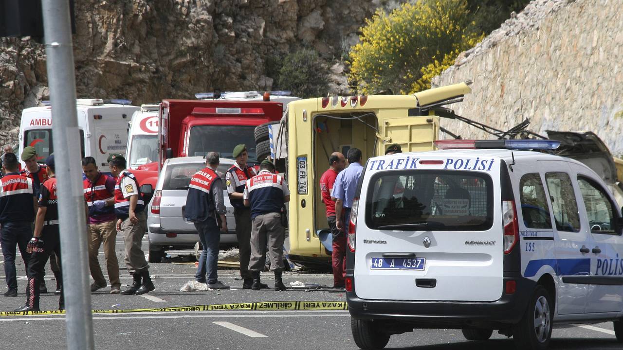 Более десятка россиян пострадали в ДТП с автобусами в Турции