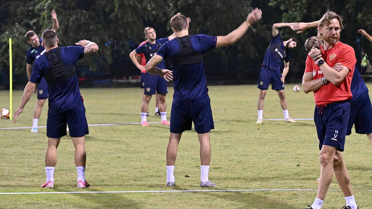 Бывший футболист сборной России счел бессмысленным октябрьский сбор национальной команды