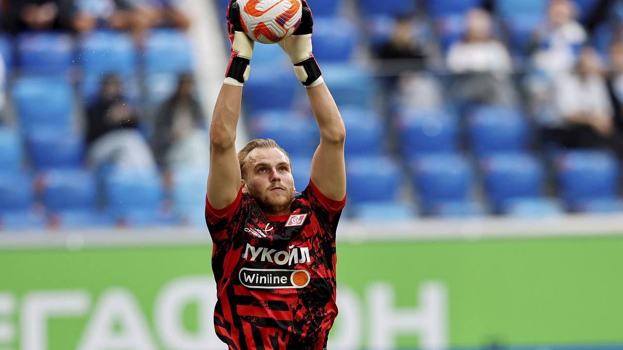 Пять футболистов сборной России пропустят октябрьский сбор команды