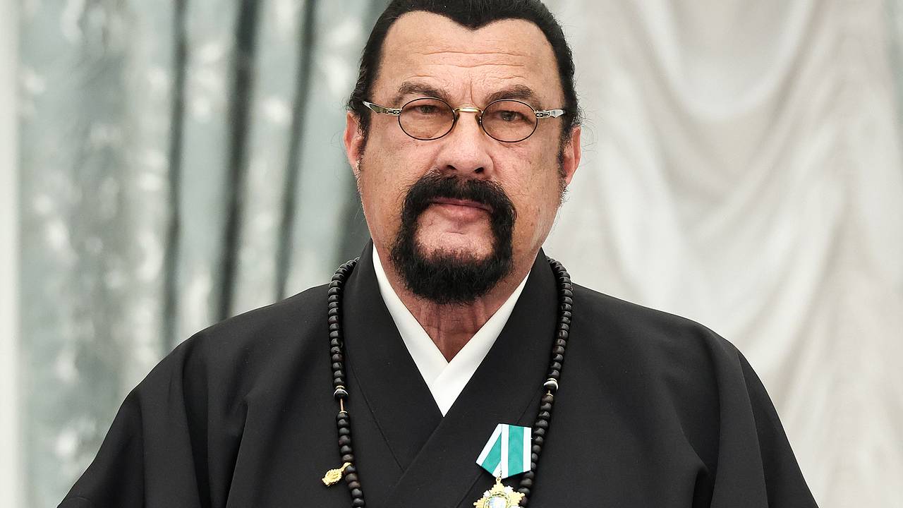 Стивен Сигал выразил готовность сражаться за Россию на СВО