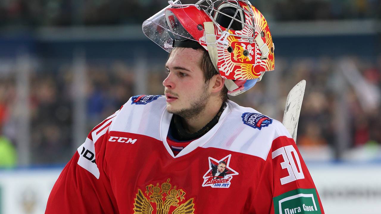 Названа причина отказа россиянина от рекордного контракта в НХЛ