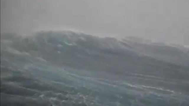 Ураган «Милтон» сняли с дрона изнутри