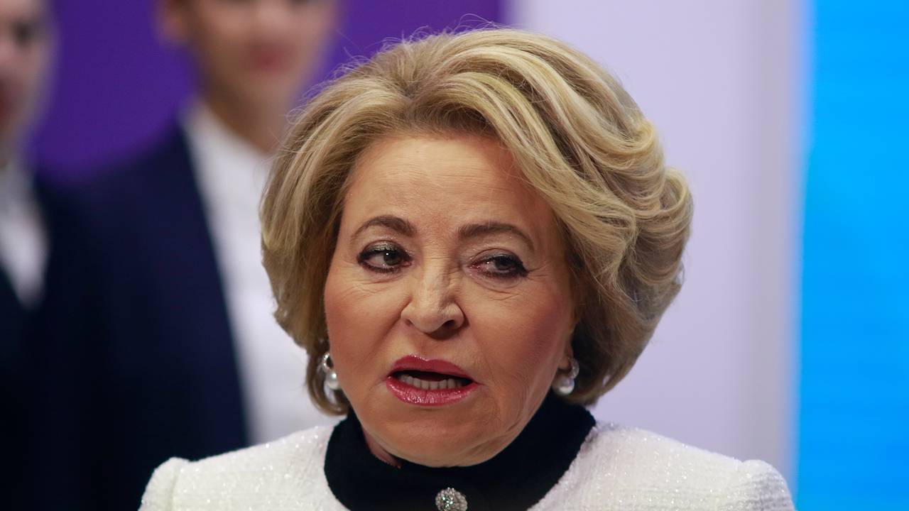 В Совфеде сравнили «саммит мира» с «Кварталом 95»