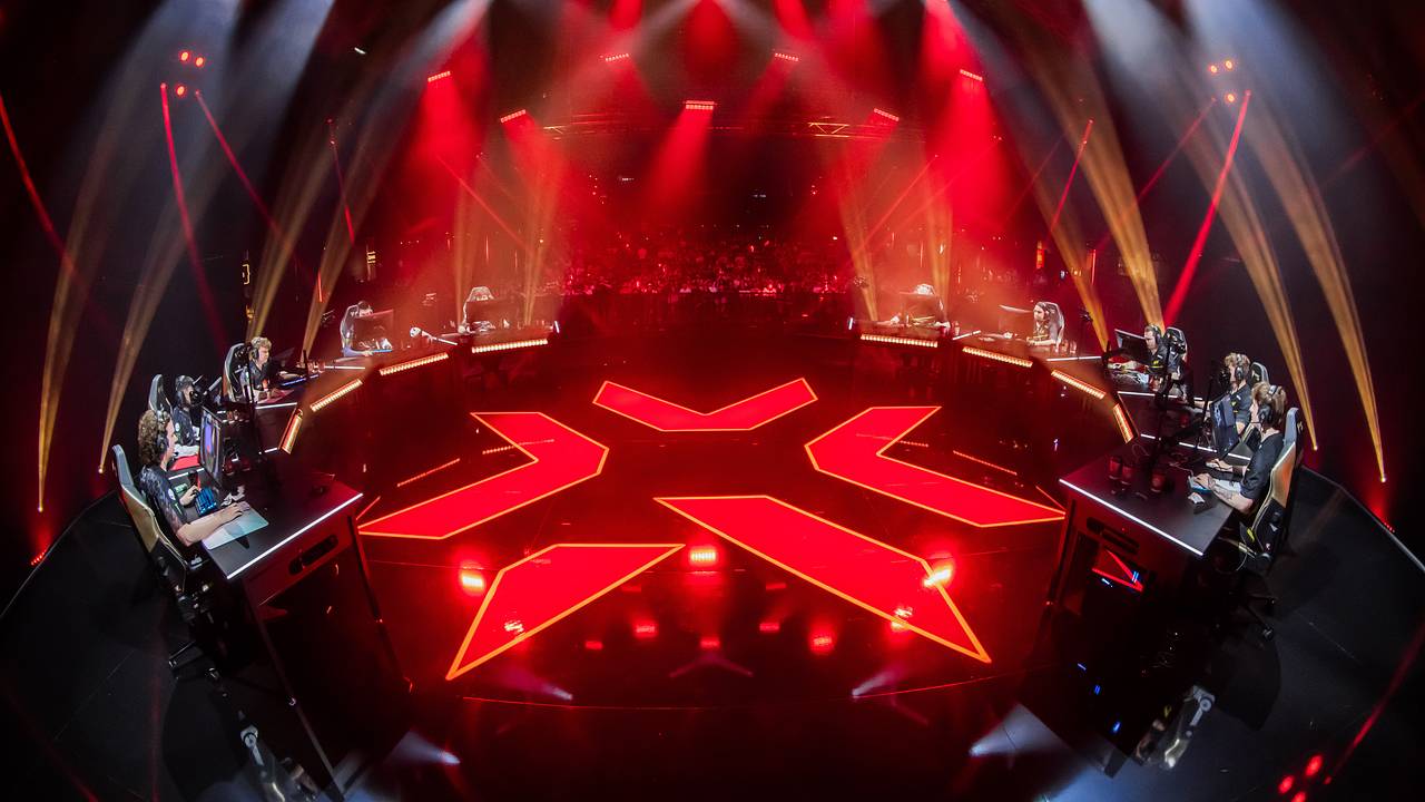 Киберспортсмены из украинской команды не пожали руки россиянам на международном турнире