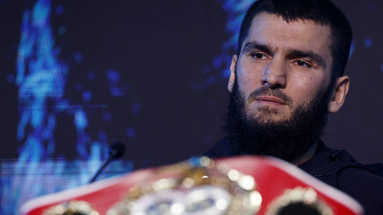 Бетербиев оценил победу над Биволом в поединке за звание абсолютного чемпиона