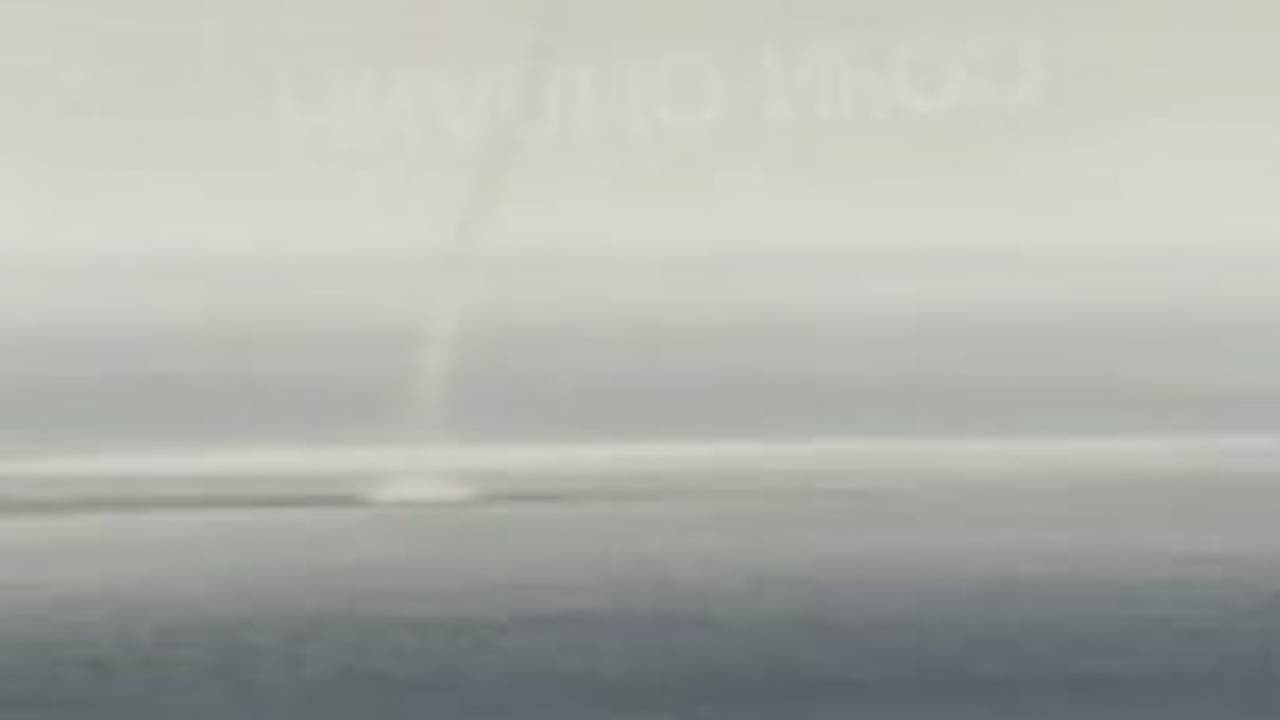 Смерч у берегов российского курорта сняли на видео