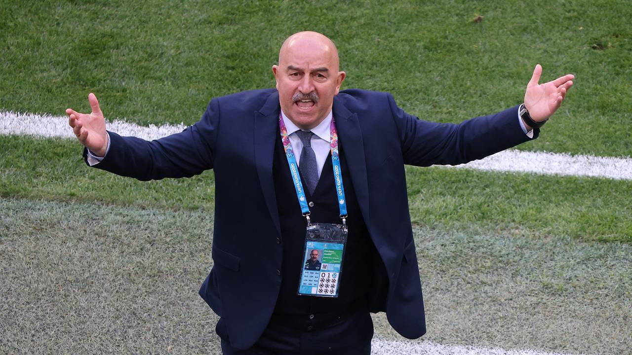 В Казахстане рассказали о состоянии Черчесова после трех поражений сборной подряд