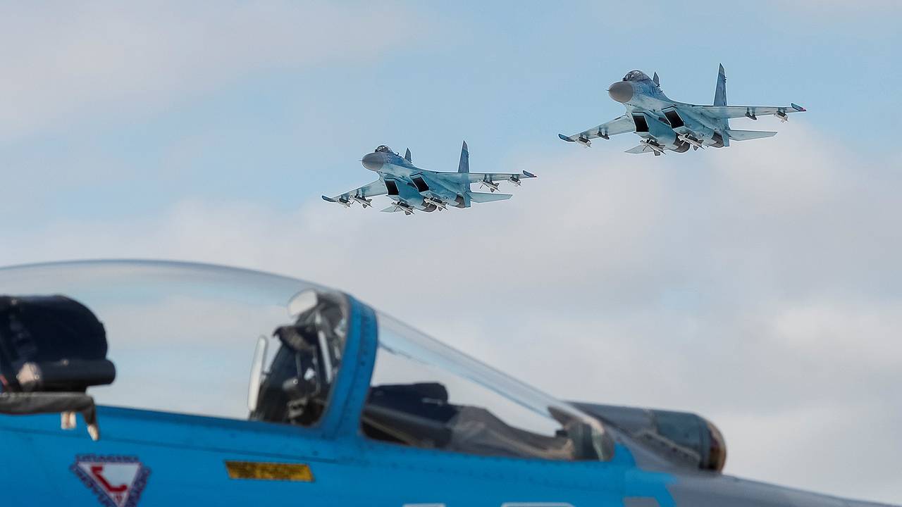 На Украине показали Су-27 с американскими бомбами