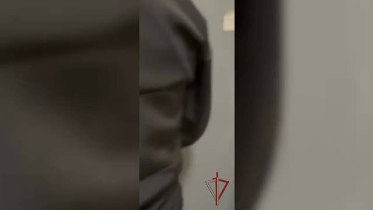 Задержание подозреваемого в подрыве машины бизнесмена в Москве попало на видео