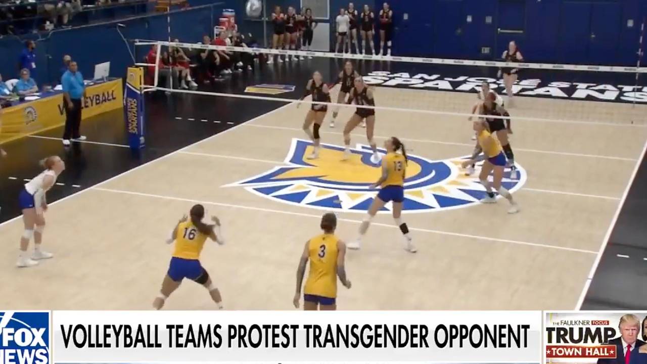 Пять волейбольных команд в США отказались играть с соперницами из-за трансгендера