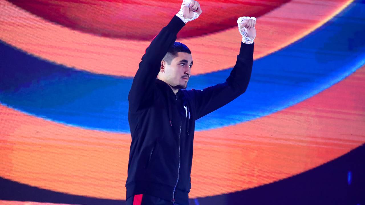 Российский боксер защитил титул чемпиона мира по версии IBA