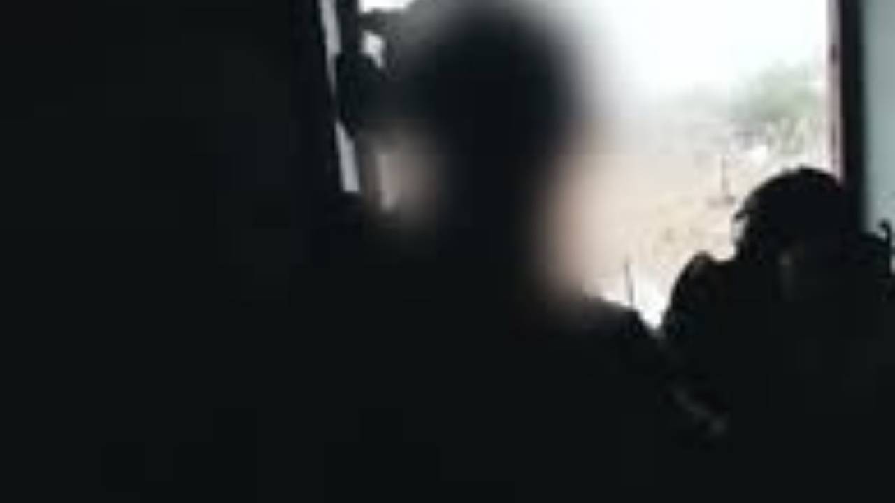 Попытка уговорить бойца ВСУ в Курской области сдаться в плен попала на видео