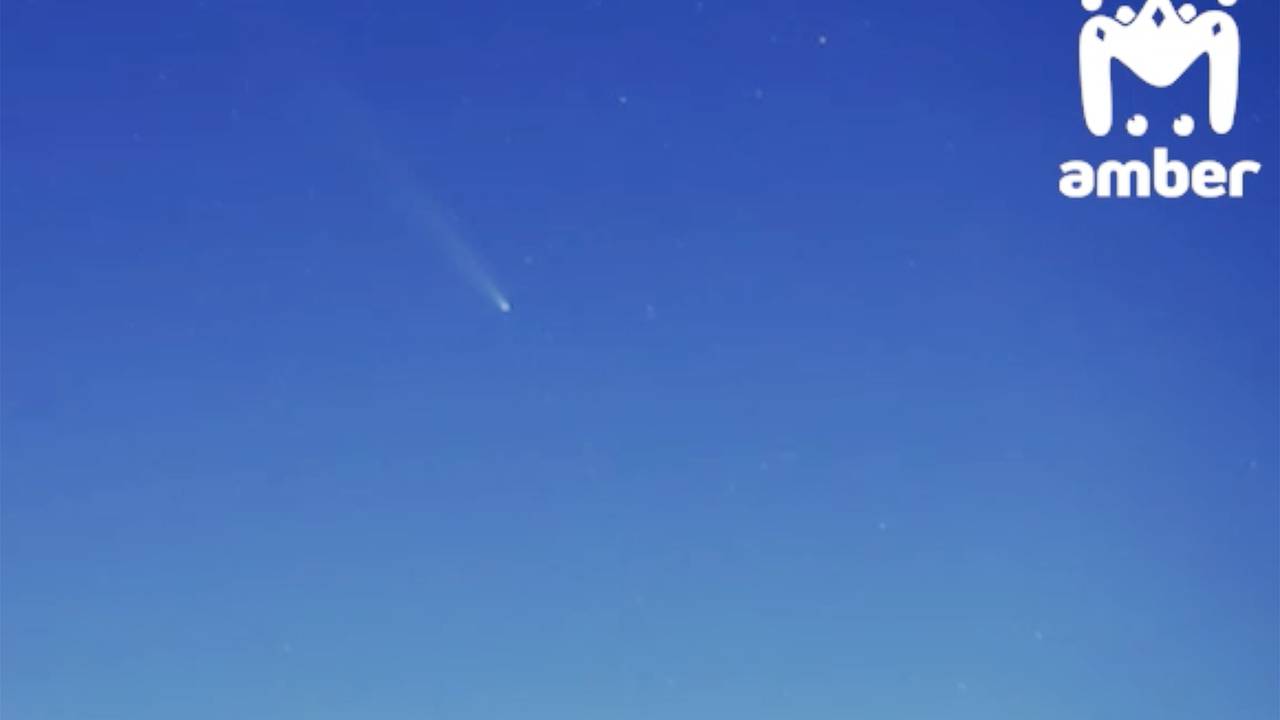 Россияне поделились новыми снимками самой яркой за 100 лет кометы