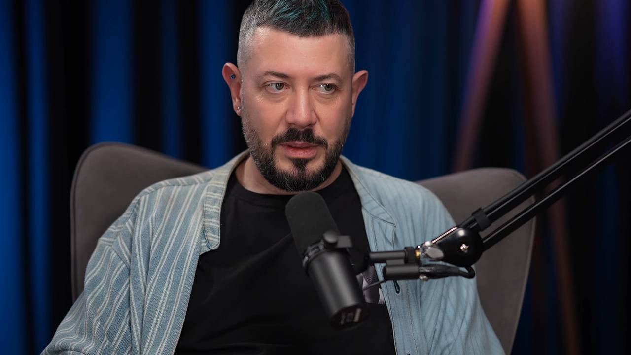 Артемий Лебедев назвал себя «имперским ватником»
