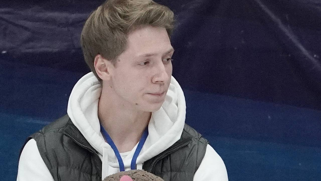 Тренер академии Плющенко подтвердил отцовство второго ребенка Липницкой