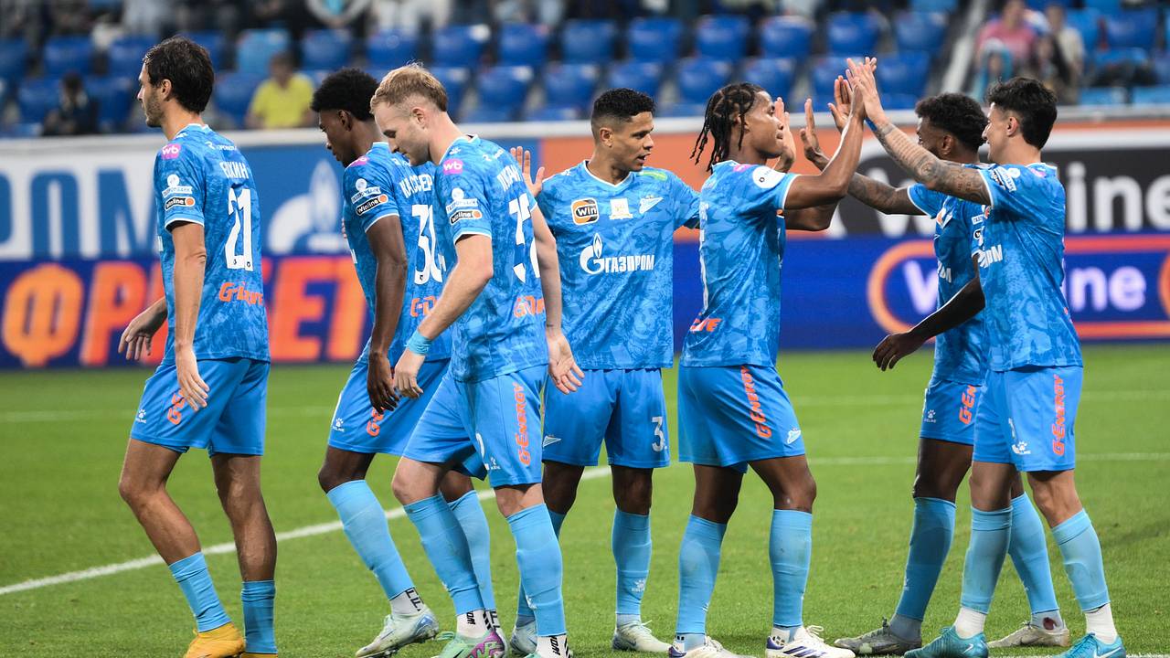 «Зенит» проведет товарищеский матч с «Фенербахче»