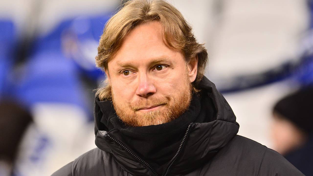 Карпин пояснил слова об идущем 20 лет не туда российском футболе