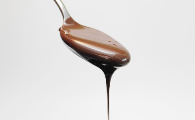 Мэрия Москвы рассказала о поисках бизнесом таролога и шоколадного сомелье