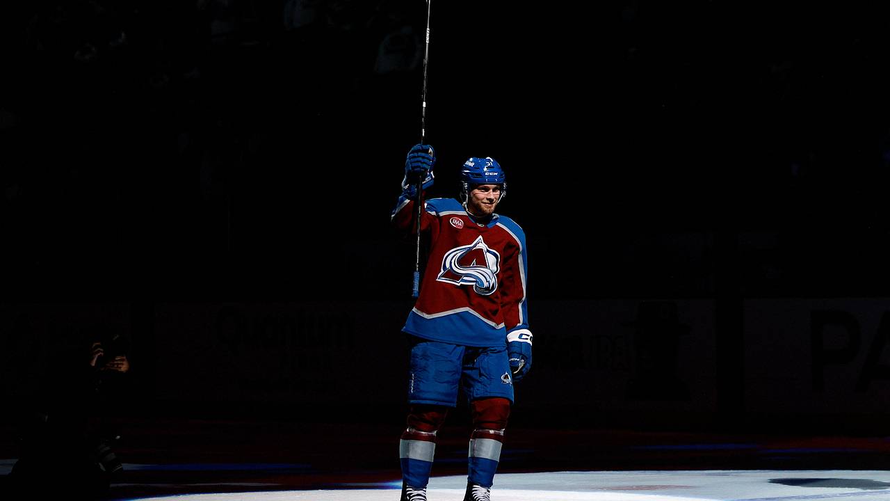 Российский хоккеист забросил дебютную шайбу в НХЛ