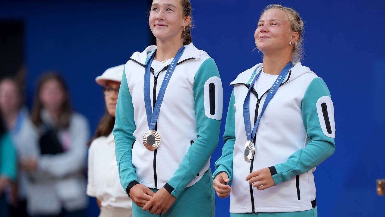 Минспорт предложил заплатить завоевавшим серебро ОИ-2024 российским теннисисткам