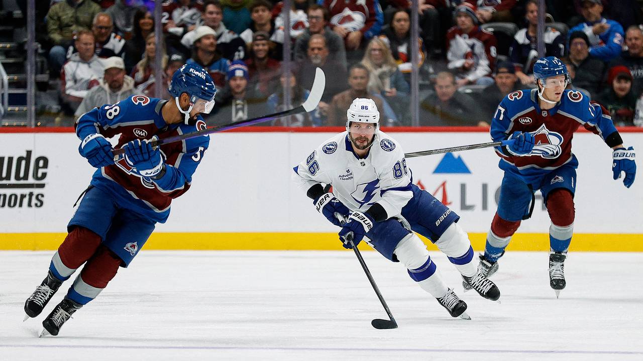 Три очка Кучерова помогли «Тампе» обыграть «Колорадо» в НХЛ