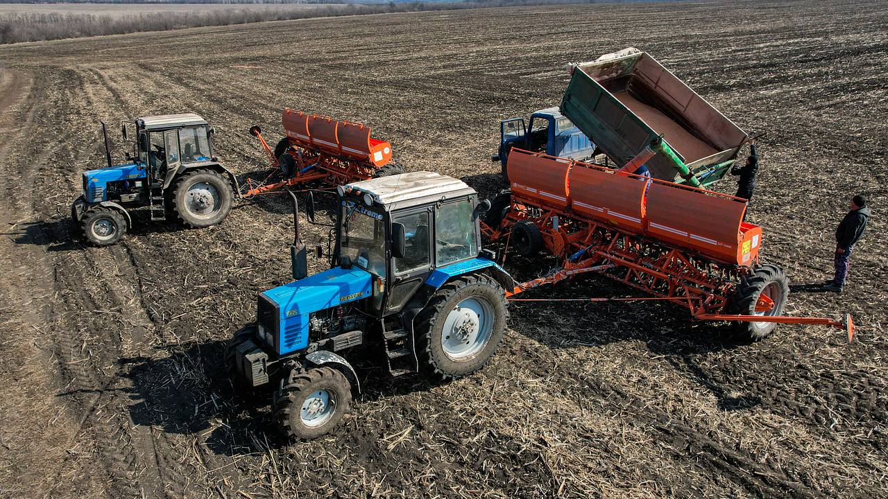 Продажи российской сельхозтехники упали