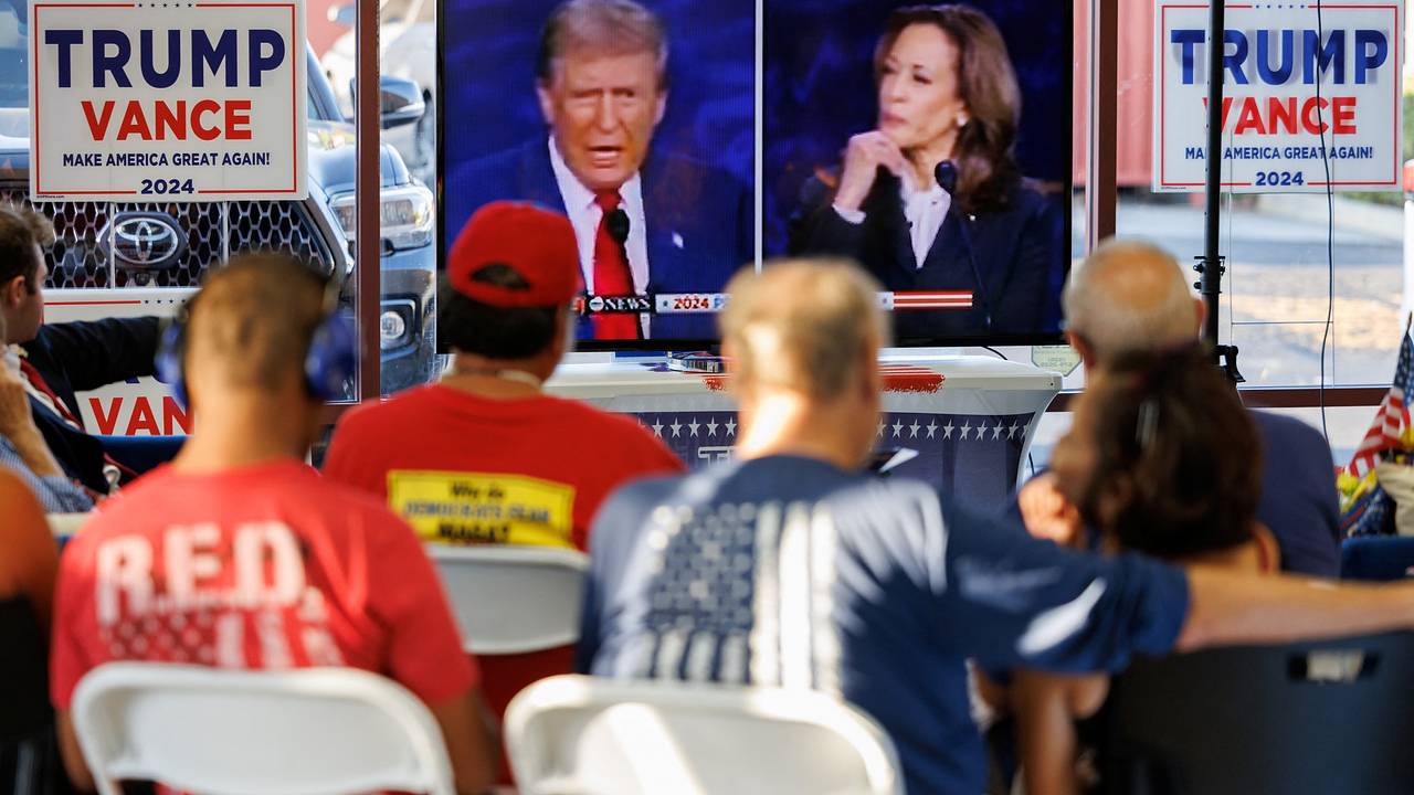 В искренность религиозности Трампа и Харрис не поверили