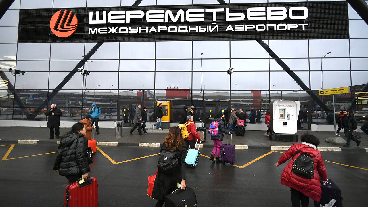 В аэропорту Москвы объявили тревогу из-за проблемы с самолетом