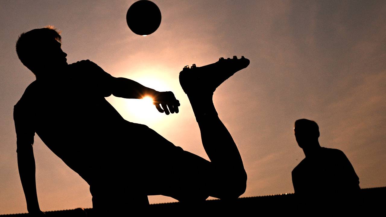 Фанаты кинули свиную голову на поле в матче чемпионата Бразилии