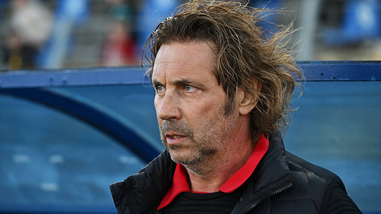 Мостовой выразил готовность возобновить карьеру в 56 лет ради матча с Брунеем