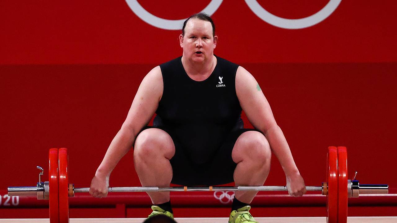 Путин высказался об участии мужчин в женских спортивных соревнованиях