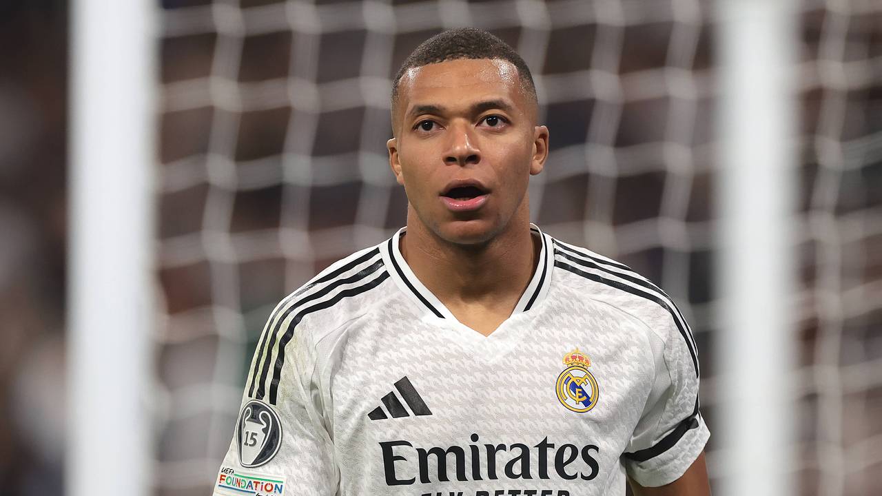 Стало известно о ментальных проблемах Мбаппе после обвинений в изнасиловании