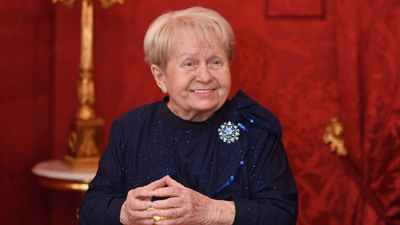 Композитору Пахмутовой присвоили звание Героя Труда в день ее 95-летия