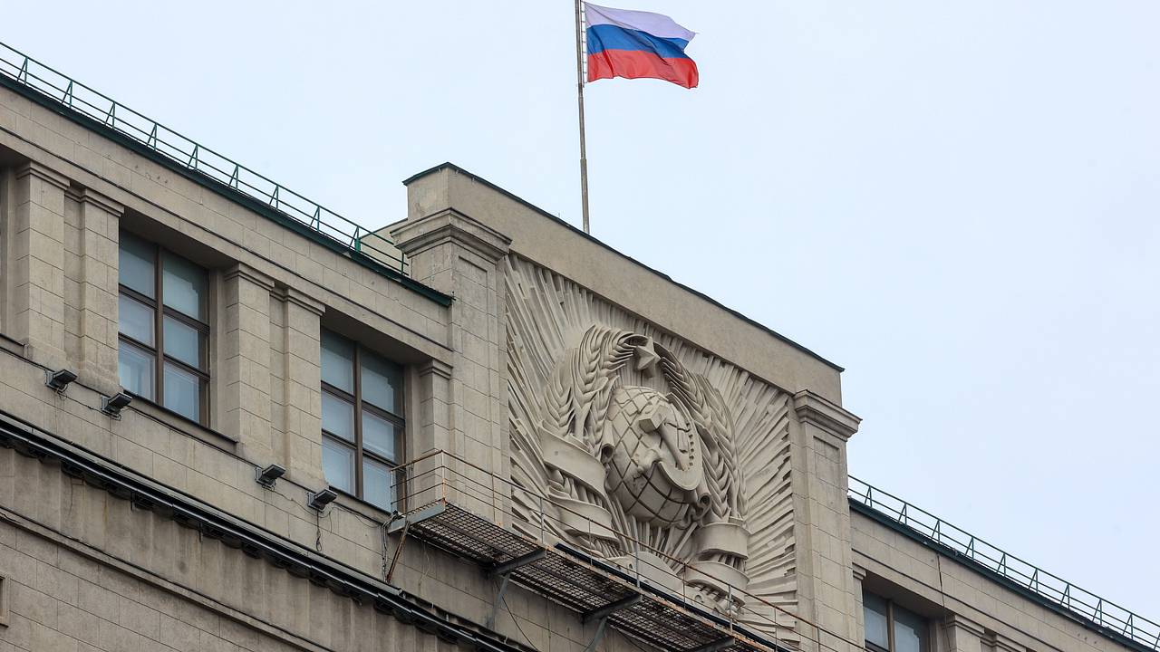 Раскрыты детали новых ограничений для иноагентов и релокантов
