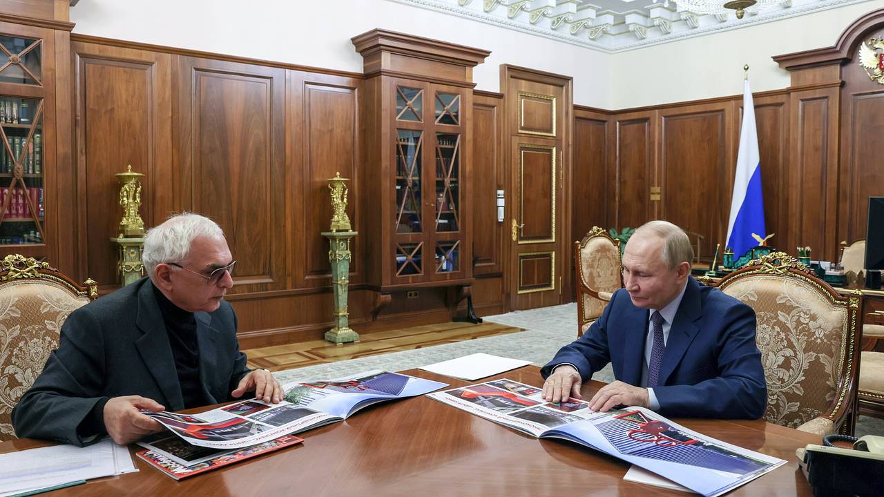 Шахназаров на встрече с Путиным выступил против замедления YouTube в России