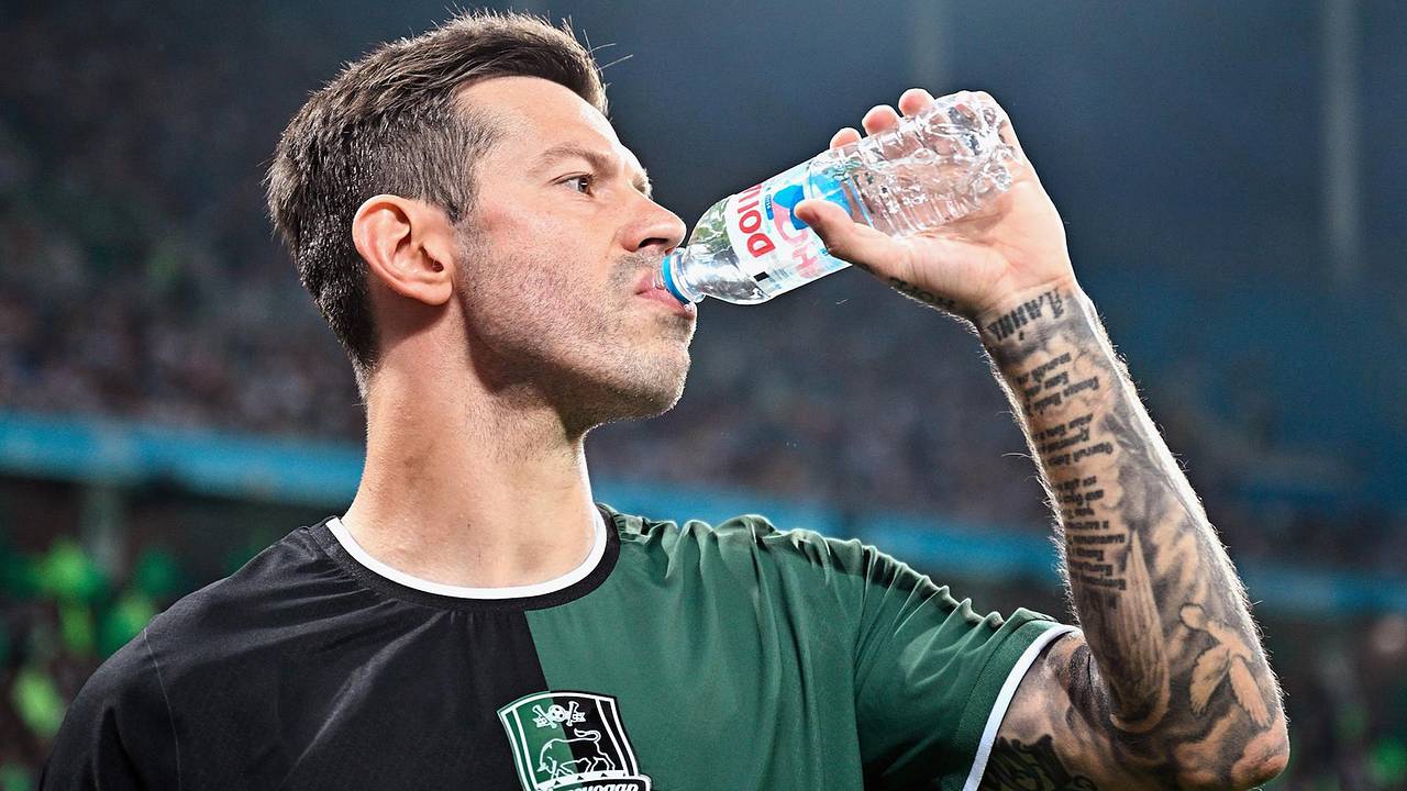 У Смолова пропали часы за восемь миллионов рублей во время матча РПЛ