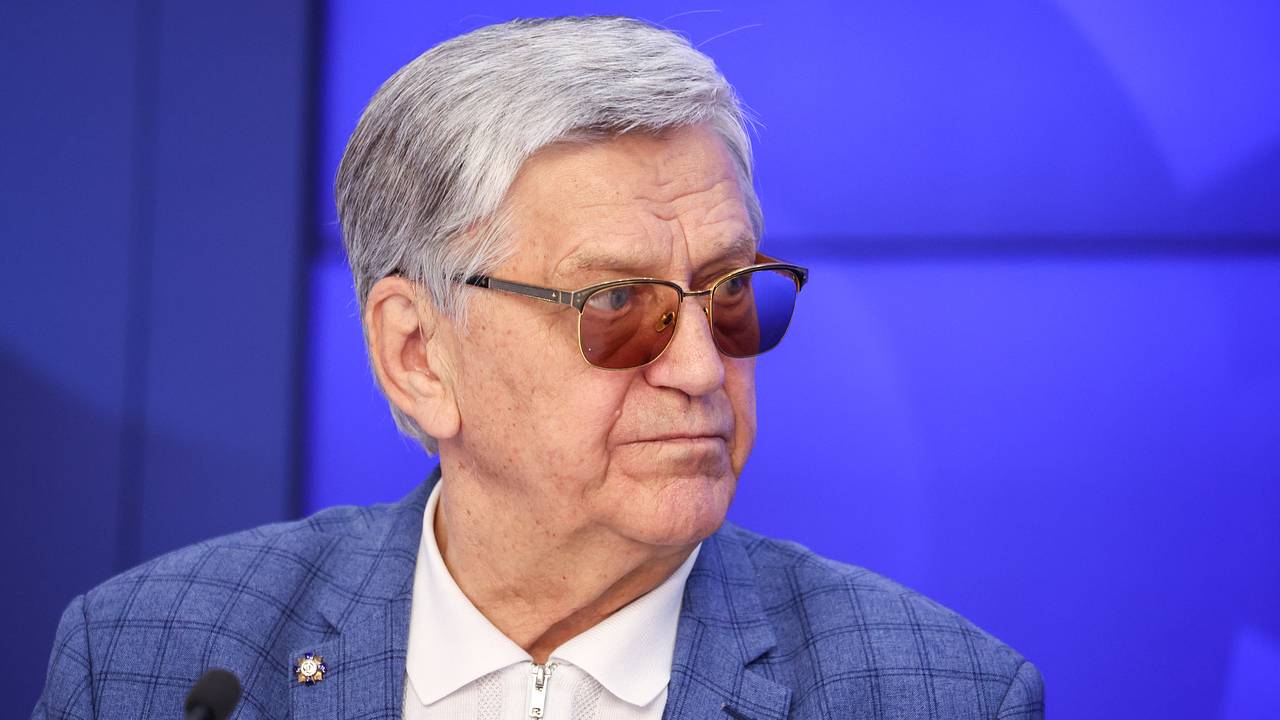 Тихонов раскритиковал РФС за матч с Брунеем