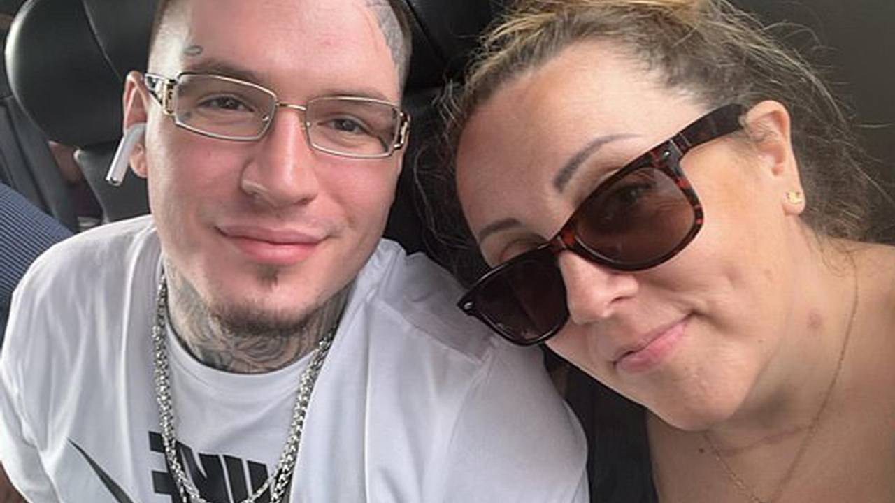 Женщина влюбилась в заключенного младше нее на 16 лет и дождалась его освобождения