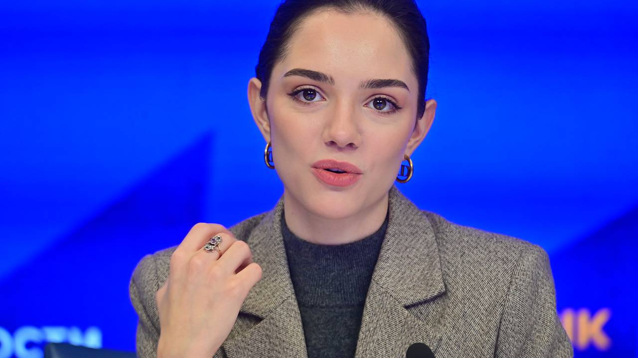 Фигуристка Медведева сыграет за футбольное «Динамо»