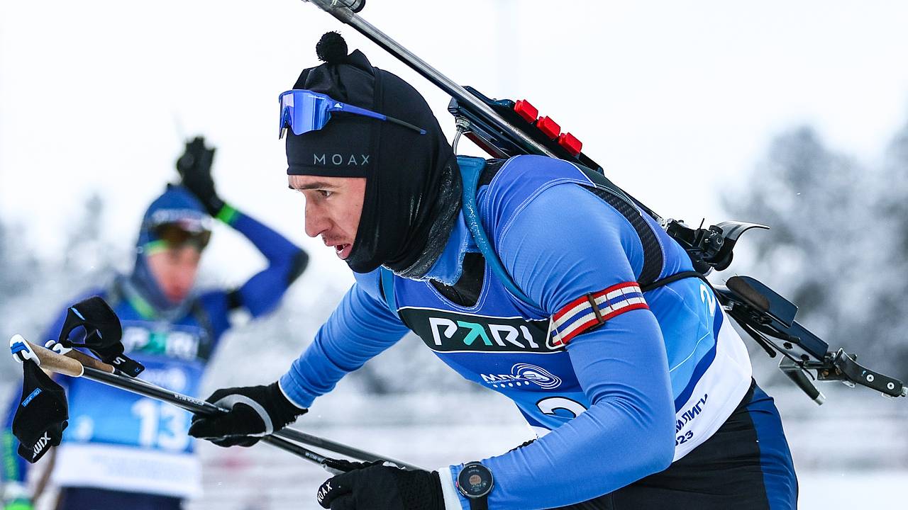 Российские биатлонисты определили победителя гонки игрой «Камень, ножницы, бумага»