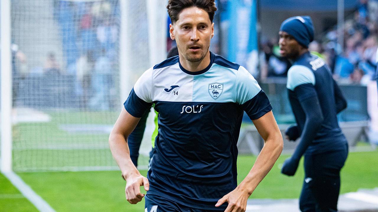 Французский клуб прокомментировал возможный уход российского футболиста