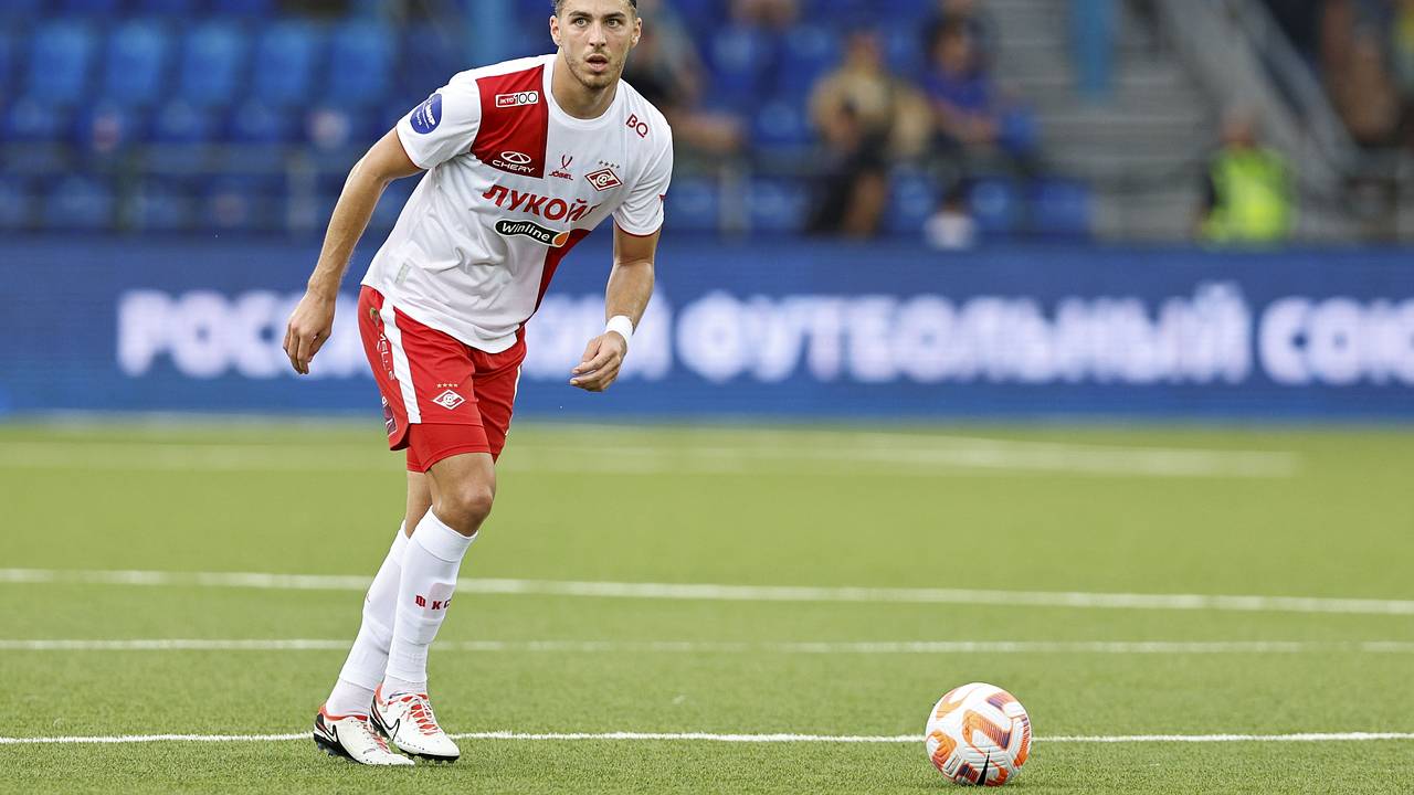 Основной защитник «Спартака» досрочно вернулся из сборной Сербии с травмой