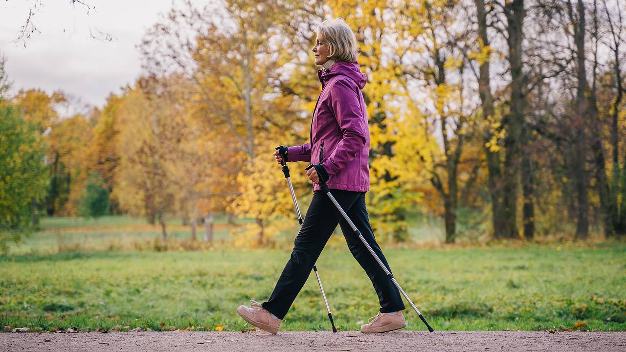 Фитнес-тренер назвала эффективные и простые упражнения от отеков