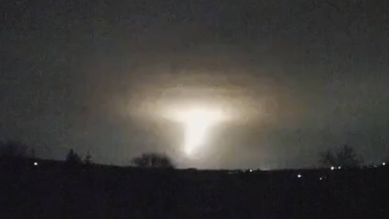 Удар экспериментальной ракетой по Днепропетровску попал на видео